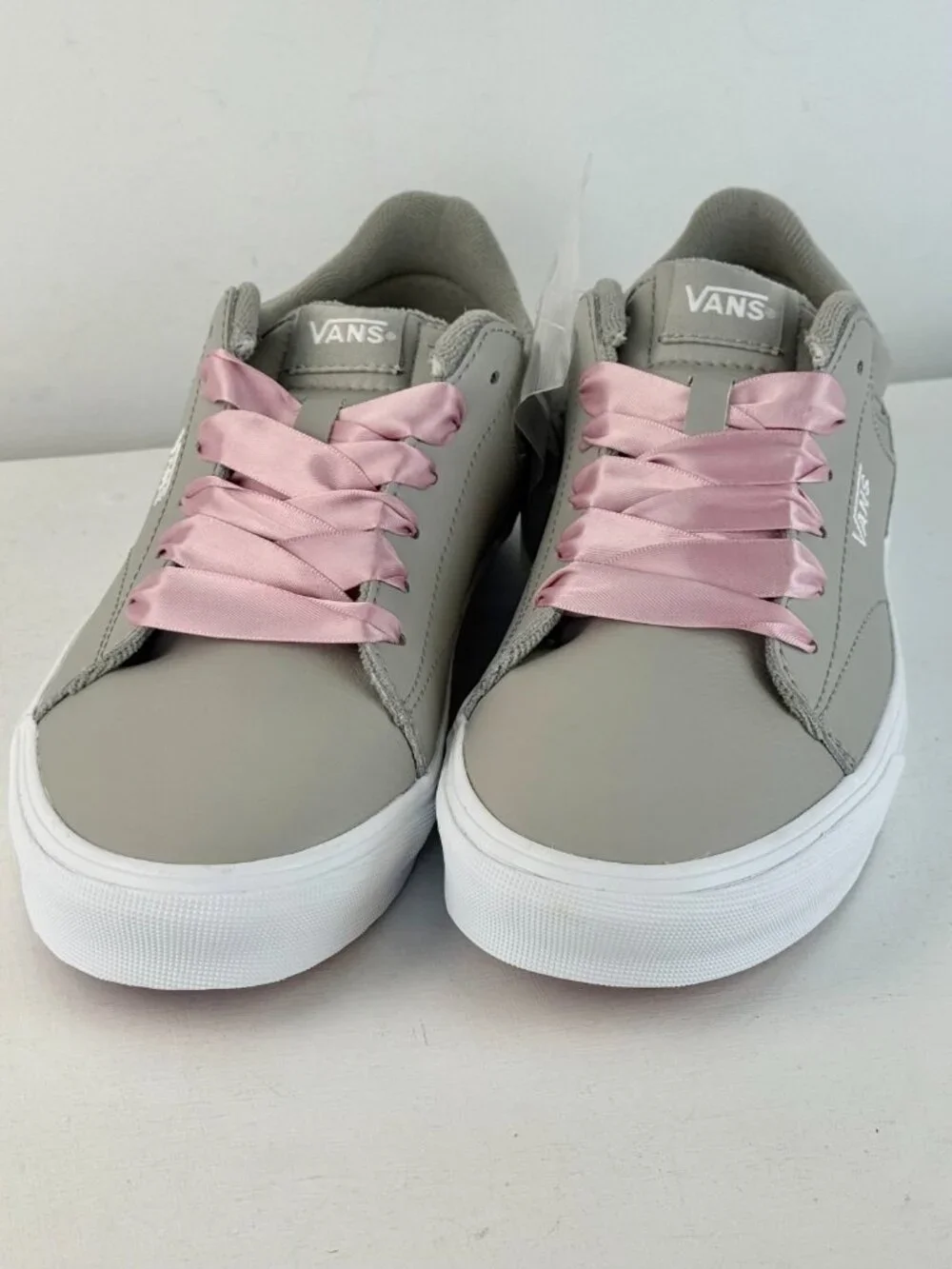 Women's 10 - VANS Seldan Platform Gray Sneaker with Lace Up Closure